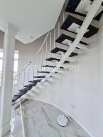 лестница на монокосоуре